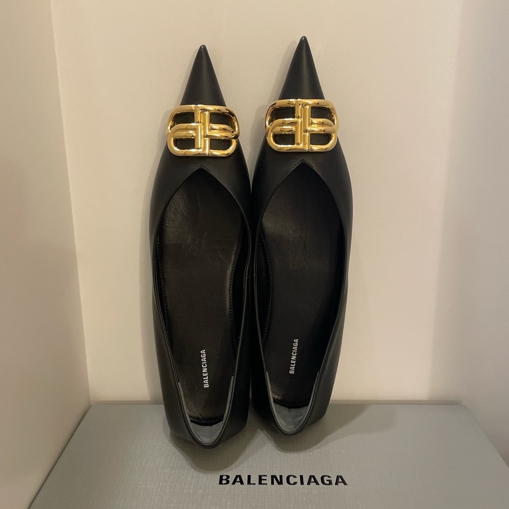 BALENCIAGA Knife Ballerina Flats GOLD logo LIKE NEW